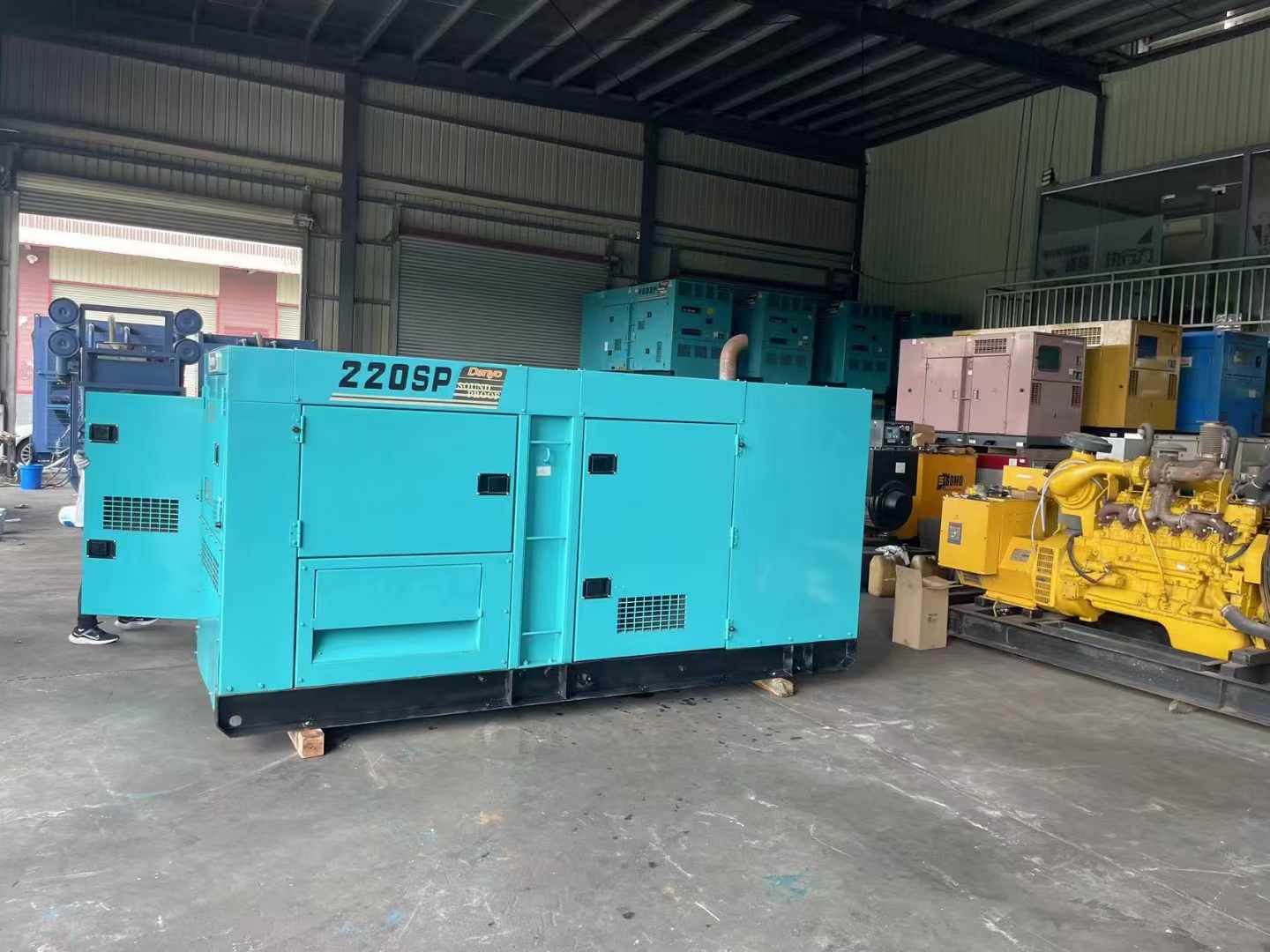 金阳800kW 柴油发电机的输出电流波动范围是多少？