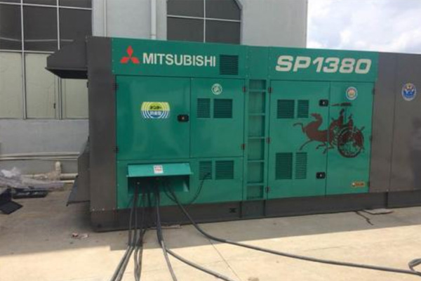 金阳为什么有些柴油发电机组的输出电压可以调节？