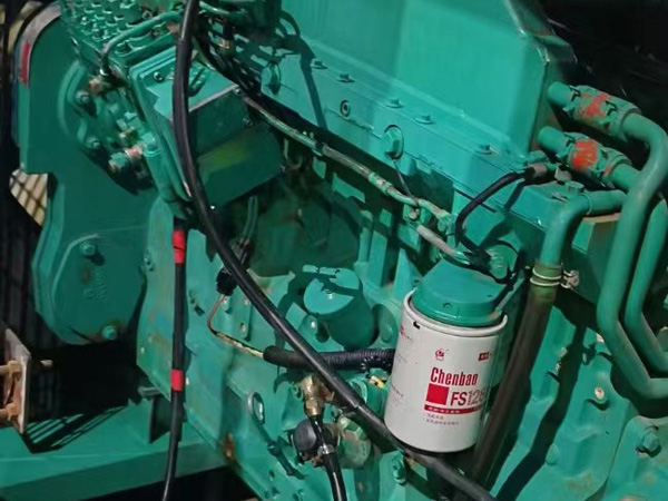 金阳如何确定新的发电机组控制系统是否与原系统兼容？