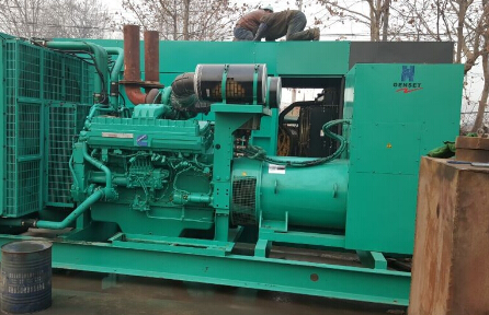 金阳发电机组如何判断水冷式机油散热器内部是否需要清洗？